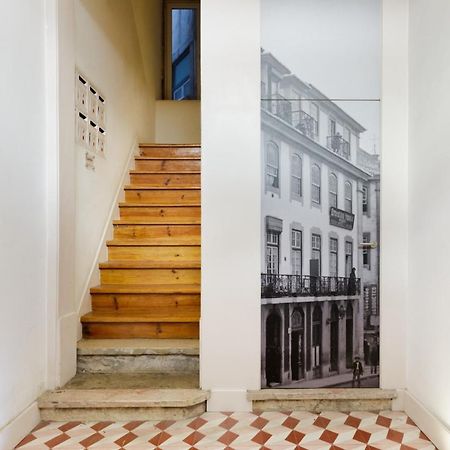 Alfama Sophisticate Flat With Balconies 2Bedrs 2Baths & Ac In 19Th Century Building Historic Center Daire Lisboa Dış mekan fotoğraf