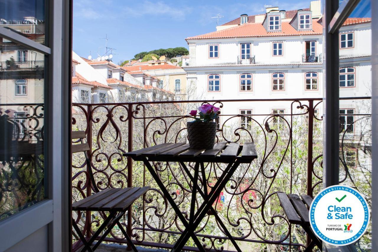 Alfama Sophisticate Flat With Balconies 2Bedrs 2Baths & Ac In 19Th Century Building Historic Center Daire Lisboa Dış mekan fotoğraf