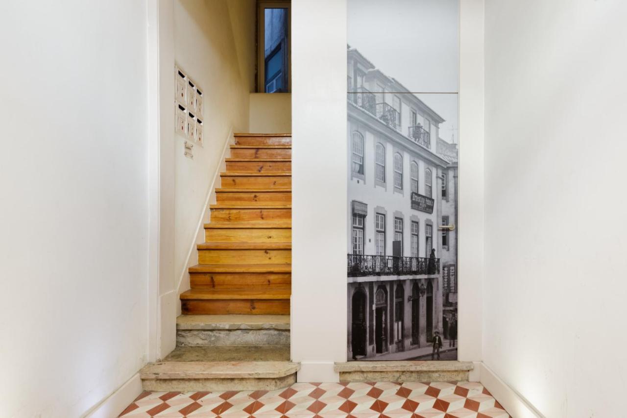 Alfama Sophisticate Flat With Balconies 2Bedrs 2Baths & Ac In 19Th Century Building Historic Center Daire Lisboa Dış mekan fotoğraf