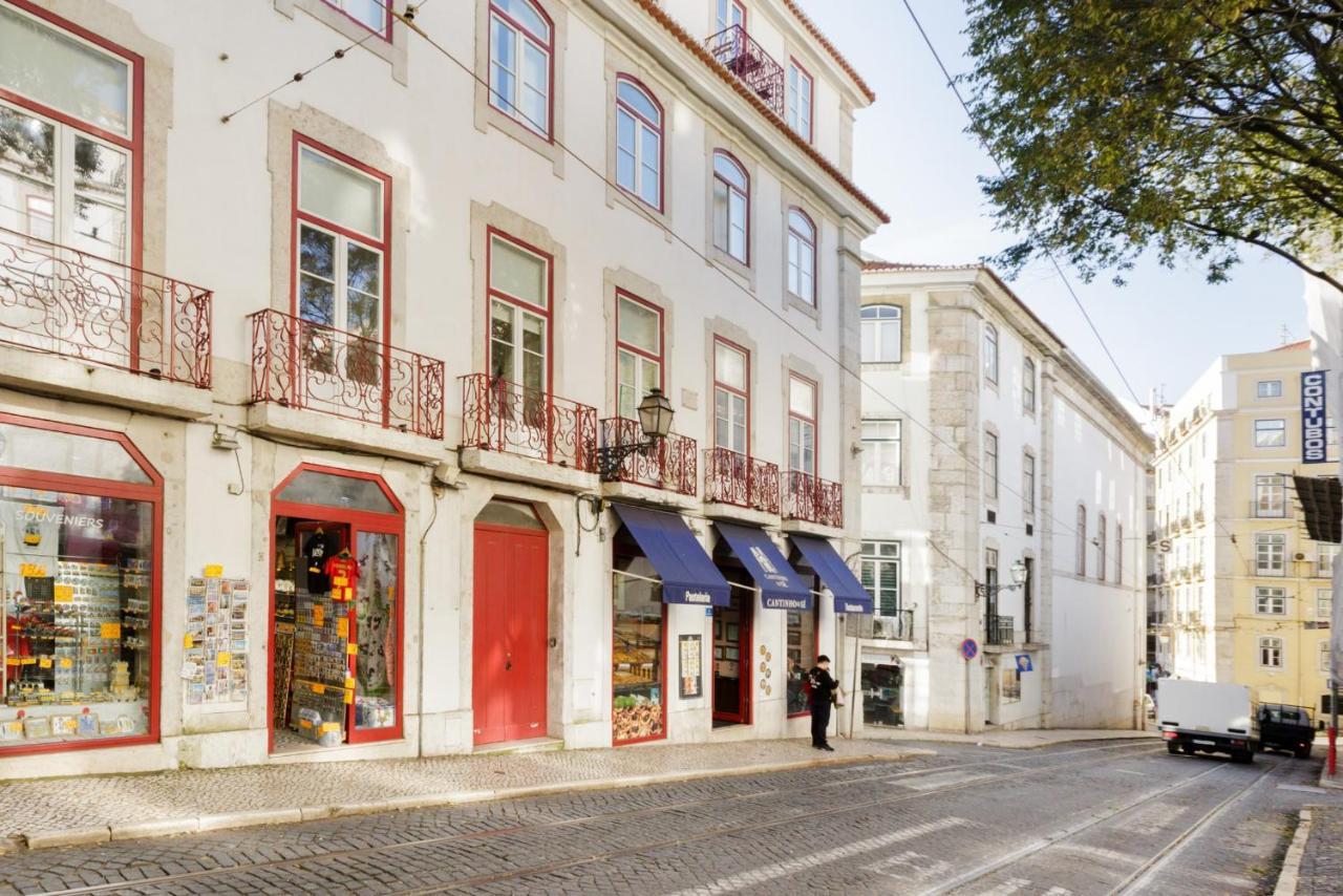 Alfama Sophisticate Flat With Balconies 2Bedrs 2Baths & Ac In 19Th Century Building Historic Center Daire Lisboa Dış mekan fotoğraf