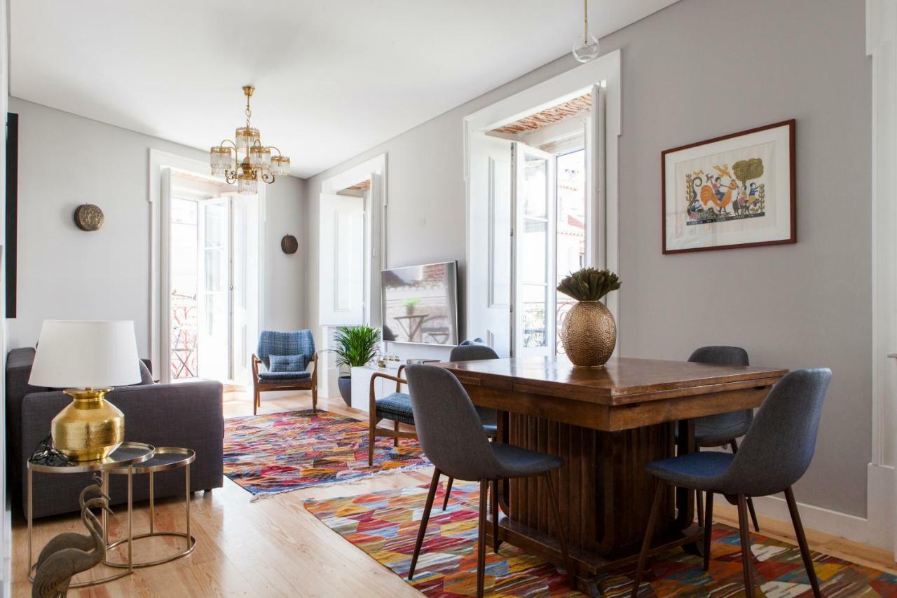 Alfama Sophisticate Flat With Balconies 2Bedrs 2Baths & Ac In 19Th Century Building Historic Center Daire Lisboa Dış mekan fotoğraf