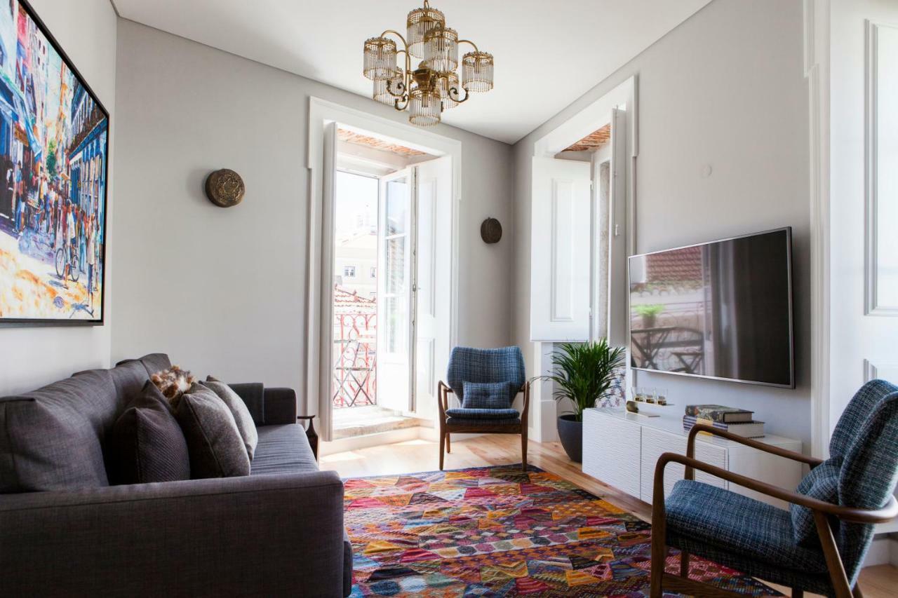 Alfama Sophisticate Flat With Balconies 2Bedrs 2Baths & Ac In 19Th Century Building Historic Center Daire Lisboa Dış mekan fotoğraf