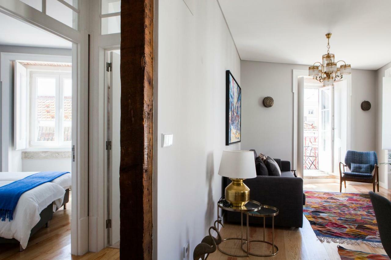 Alfama Sophisticate Flat With Balconies 2Bedrs 2Baths & Ac In 19Th Century Building Historic Center Daire Lisboa Dış mekan fotoğraf