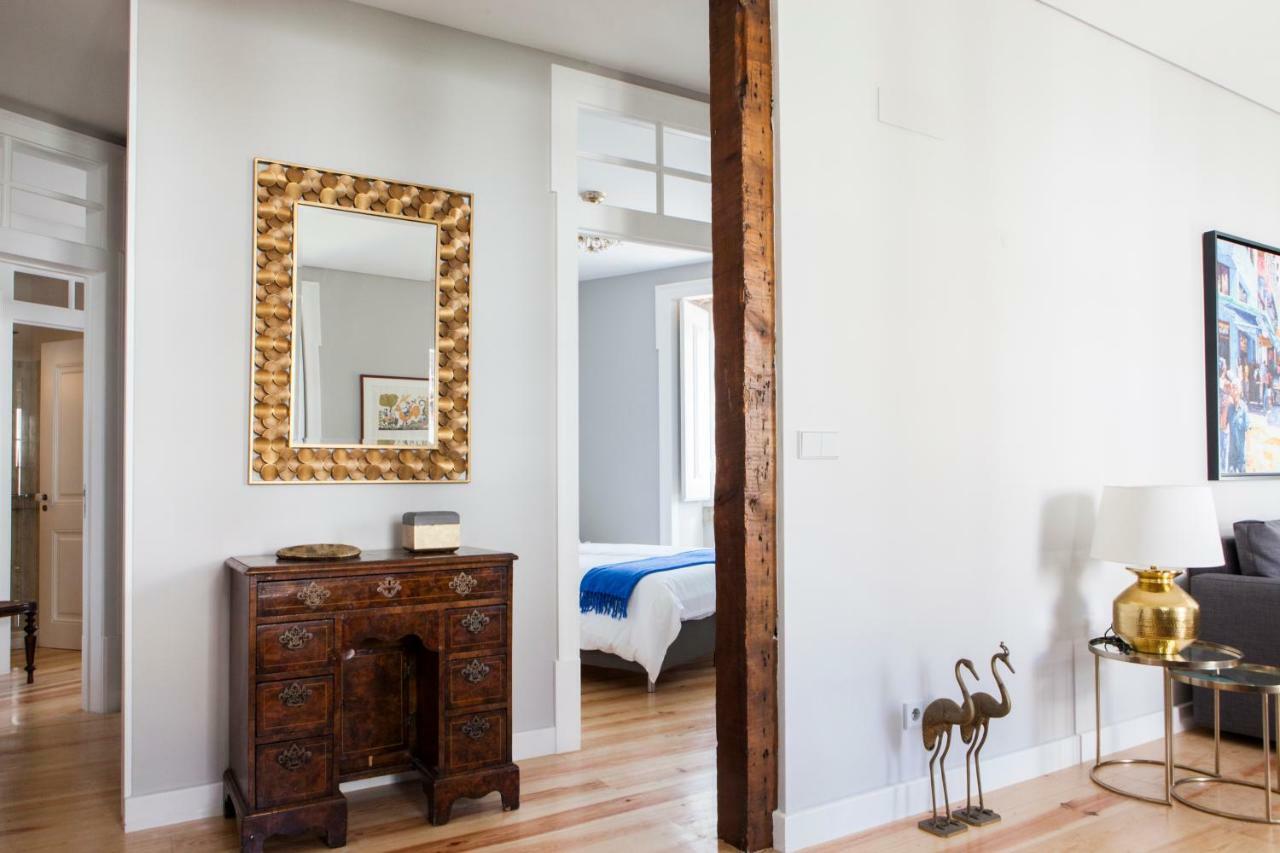 Alfama Sophisticate Flat With Balconies 2Bedrs 2Baths & Ac In 19Th Century Building Historic Center Daire Lisboa Dış mekan fotoğraf